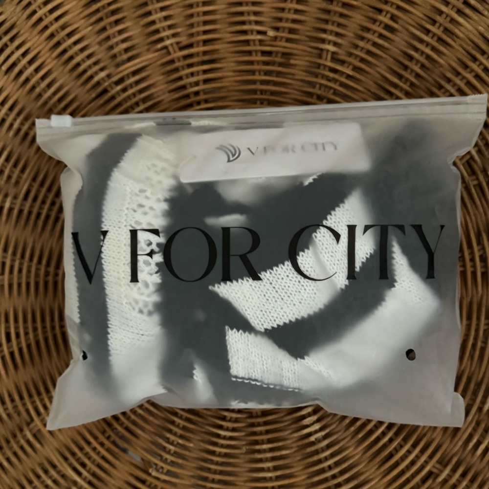 Black and White Striped Women's Open front Cardigan S - Picture 6 of 6